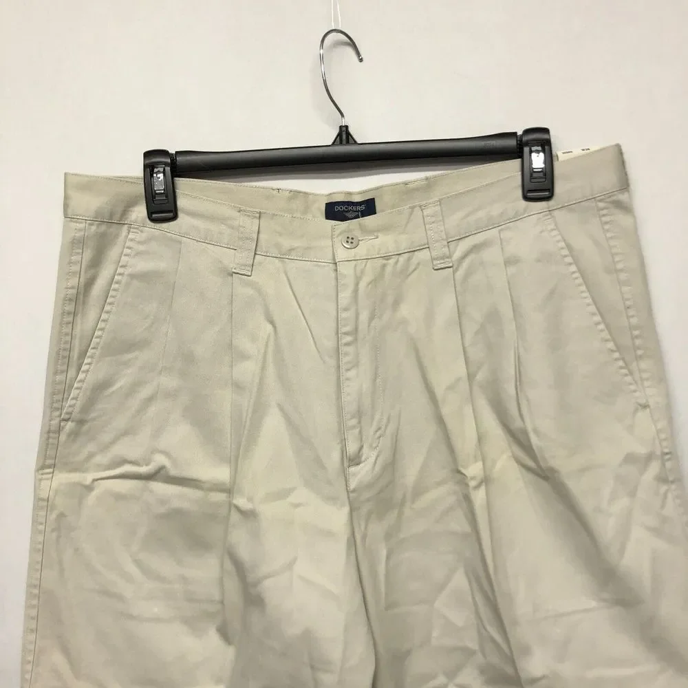 NWT Dockers Men Weathered Gab Pleated Chino Cotton Shorts Size 38 M125 -29